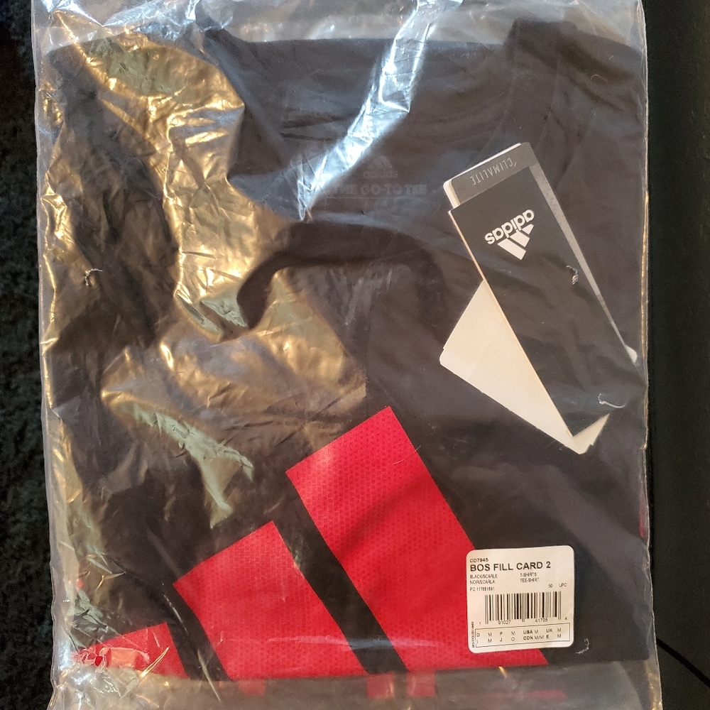 ⚽️NWT BLACK & RED ADIDAS MENS SHIRT - Picture 2 of 2